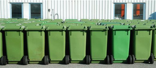 Många sopkärl på rad inför städning